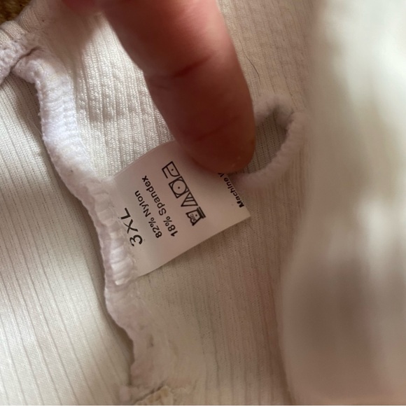 ✌️2/$10✌️ White Tie-Front Ribbed Plus Size Bikini Top - Size 3X - Picture 11 of 14